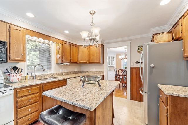 29 South St, Shrewsbury, MA 01545