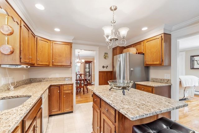 29 South St, Shrewsbury, MA 01545