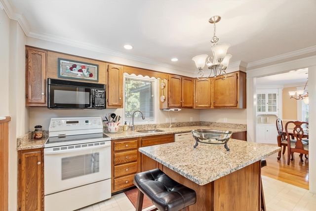 29 South St, Shrewsbury, MA 01545