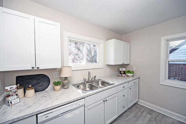 2436 Bremont Avenue, Cincinnati, OH 45237