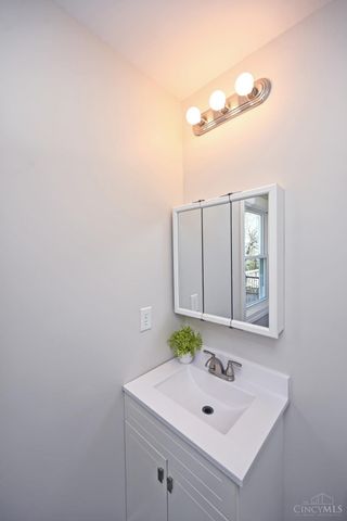 2436 Bremont Avenue, Cincinnati, OH 45237