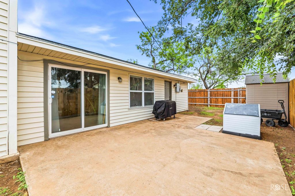 Image 24 of property listing at 1516 N Van Buren Street, San Angelo, TX 76901