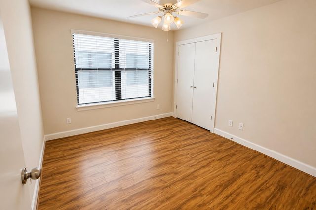 2710 Hullsmith Drive 803, Houston, TX 77063