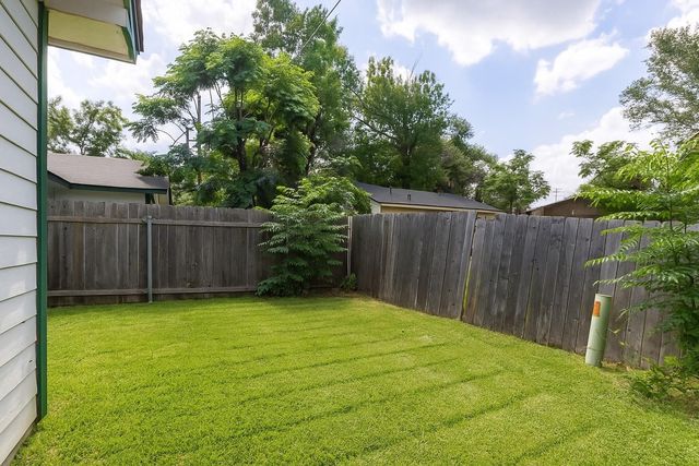 415 MLK DR B, Elgin, TX 78621