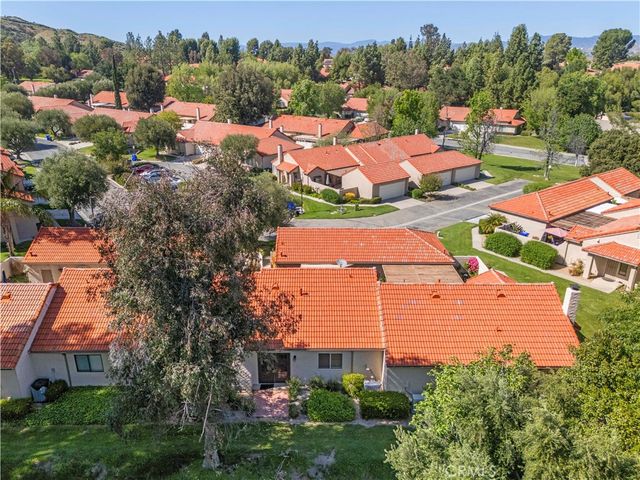19958 Avenue Of The Oaks, Newhall, CA 91321