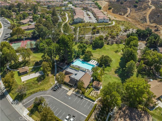 19958 Avenue Of The Oaks, Newhall, CA 91321