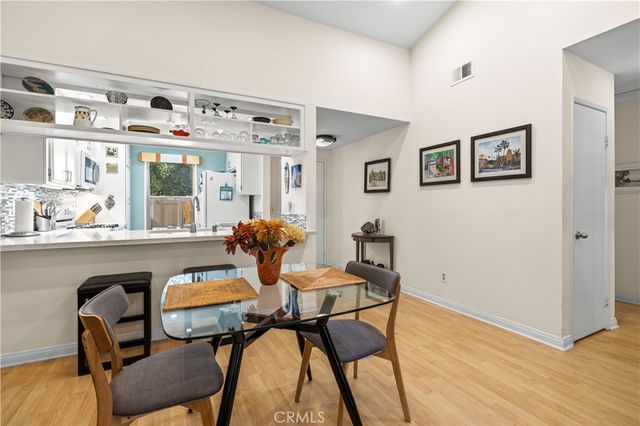 19958 Avenue Of The Oaks, Newhall, CA 91321