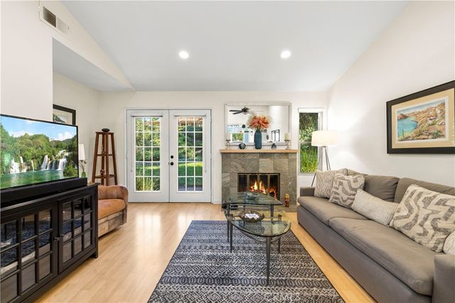 19958 Avenue Of The Oaks, Newhall, CA 91321