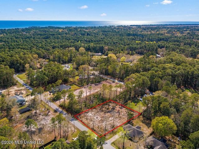 000 Dorothy Street, Ocean Springs, MS 39564