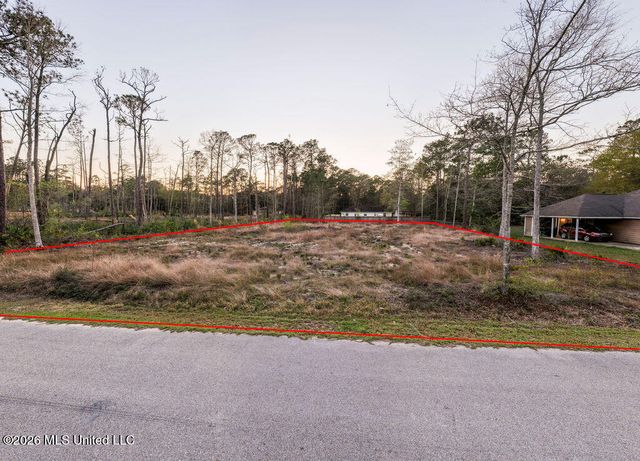 000 Dorothy Street, Ocean Springs, MS 39564