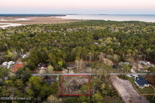 000 Dorothy Street, Ocean Springs, MS 39564