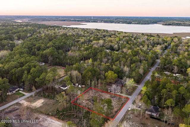 000 Dorothy Street, Ocean Springs, MS 39564