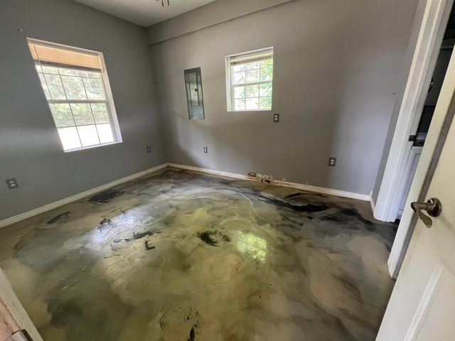2100 Van Zandt Ave, Marshall, TX 75670