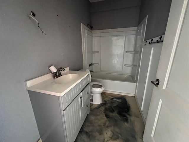 2100 Van Zandt Ave, Marshall, TX 75670