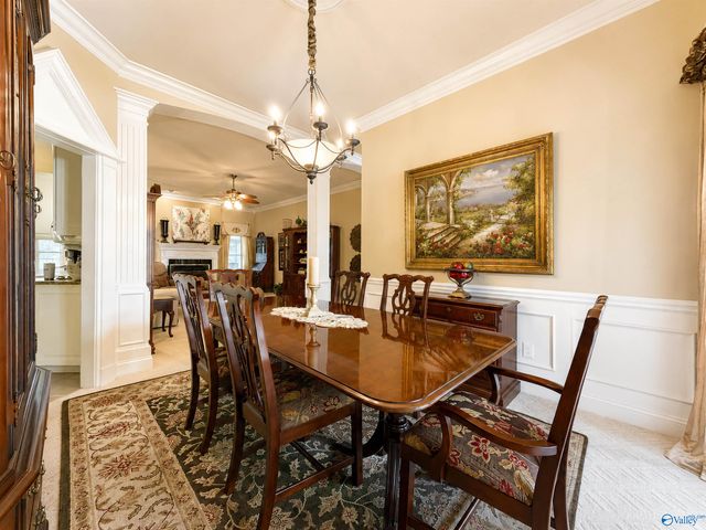 810 Village Court SW, Decatur, AL 35603