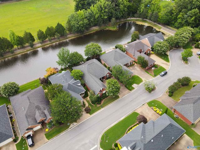 810 Village Court SW, Decatur, AL 35603