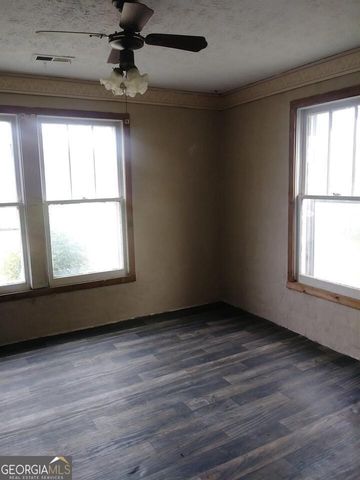 1404 N Forest Avenue, Hartwell, GA 30643