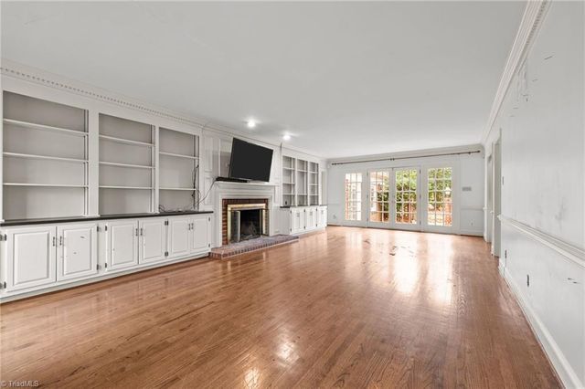 2703 Lake Forest Drive, Greensboro, NC 27408