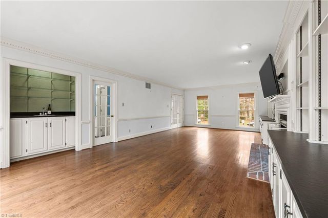 2703 Lake Forest Drive, Greensboro, NC 27408