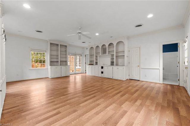 2703 Lake Forest Drive, Greensboro, NC 27408