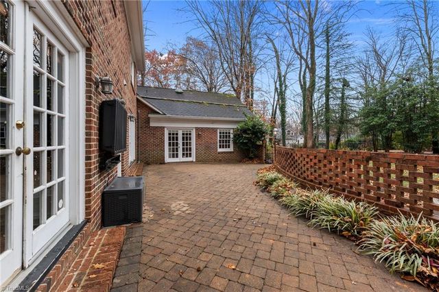 2703 Lake Forest Drive, Greensboro, NC 27408