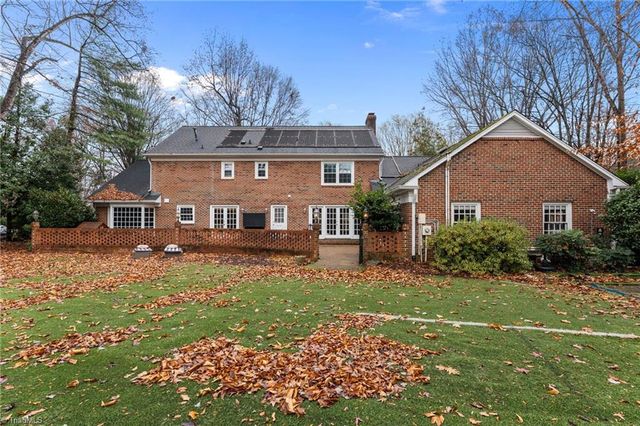 2703 Lake Forest Drive, Greensboro, NC 27408