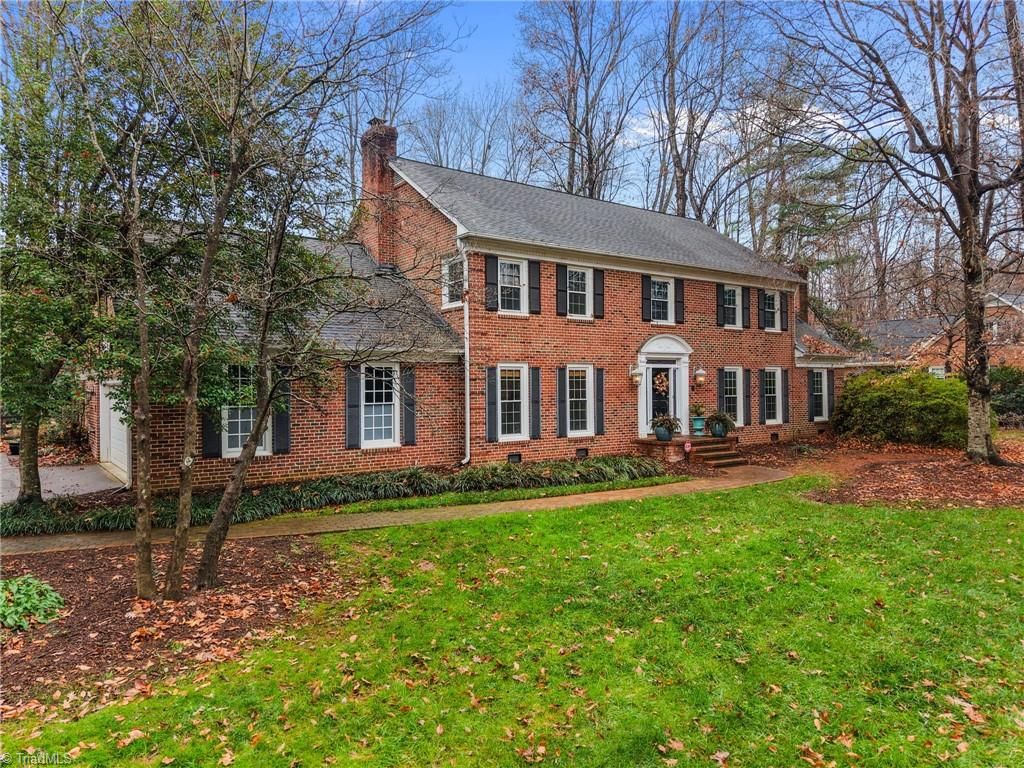 2703 Lake Forest Drive, Greensboro, NC 27408