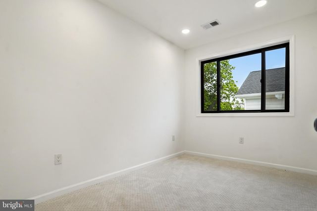 3108 ADAMS ST NE, Washington, DC 20018