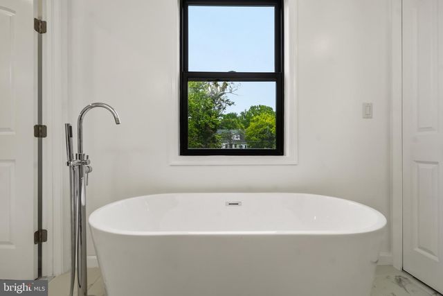 3108 ADAMS ST NE, Washington, DC 20018