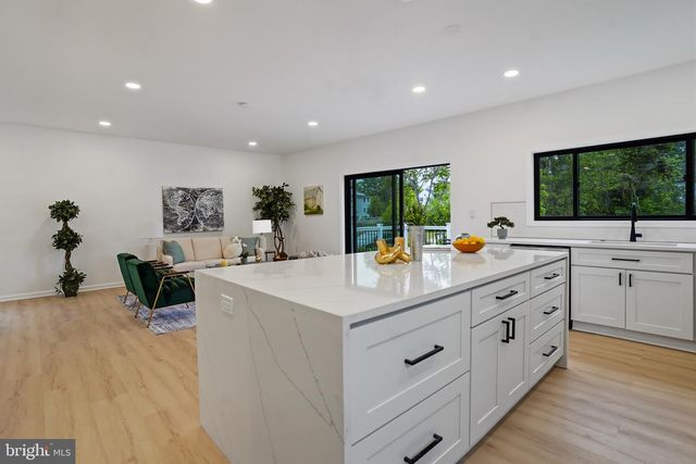 3108 ADAMS ST NE, Washington, DC 20018