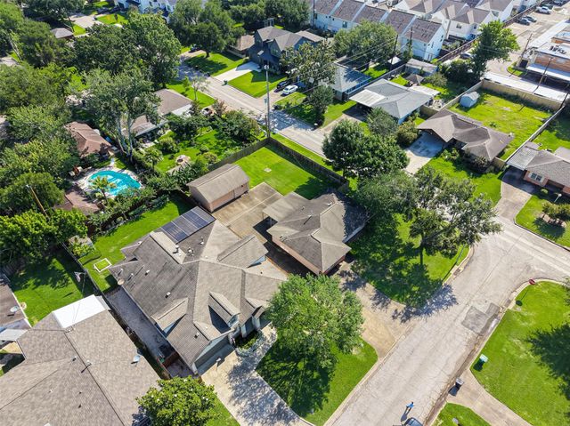 9602 Long Branch Lane, Houston, TX 77055