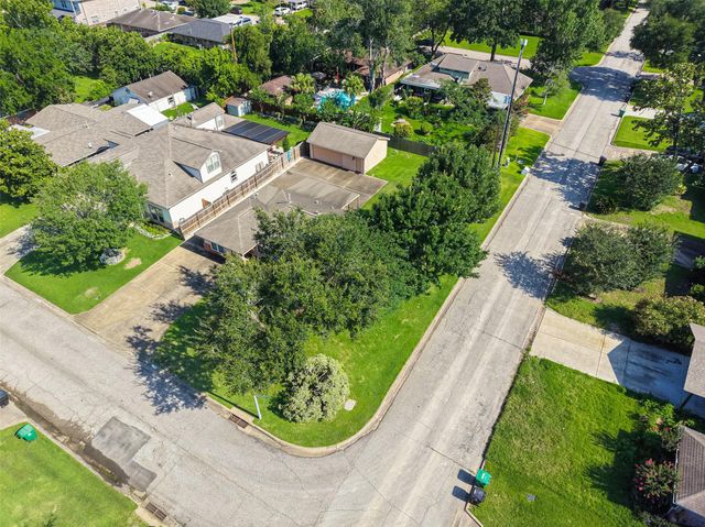 9602 Long Branch Lane, Houston, TX 77055