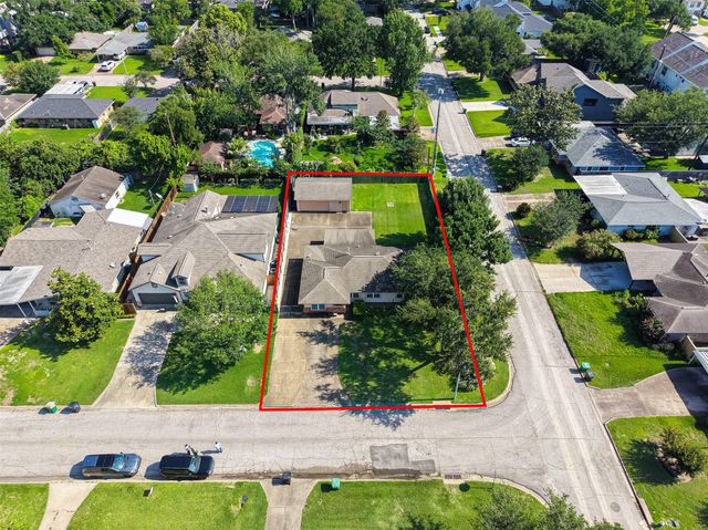 9602 Long Branch Lane, Houston, TX 77055