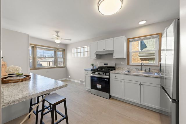 3424 S 55th Court, Cicero, IL 60804