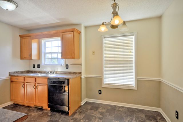 994 SILTY DR, Clarksville, TN 37042