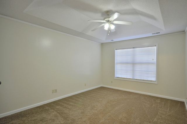 994 SILTY DR, Clarksville, TN 37042