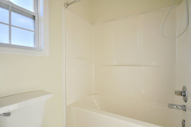 994 SILTY DR, Clarksville, TN 37042