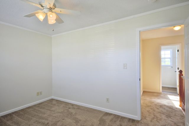 994 SILTY DR, Clarksville, TN 37042