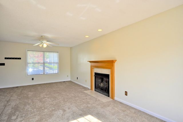 994 SILTY DR, Clarksville, TN 37042