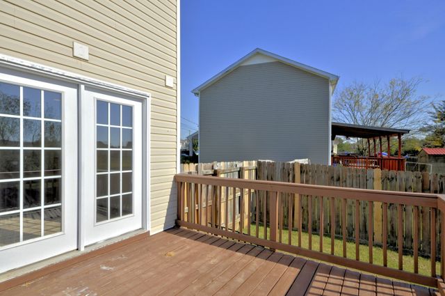 994 SILTY DR, Clarksville, TN 37042