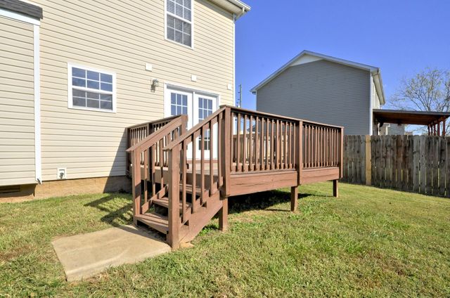 994 SILTY DR, Clarksville, TN 37042