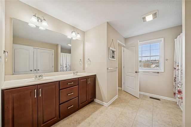 3326 Yorkshire Drive, North Huntingdon, PA 15642