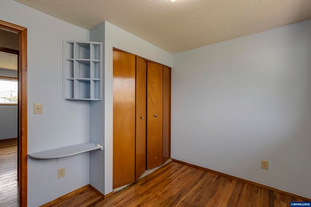 2043 Sallal Rd, Woodburn, OR 97071
