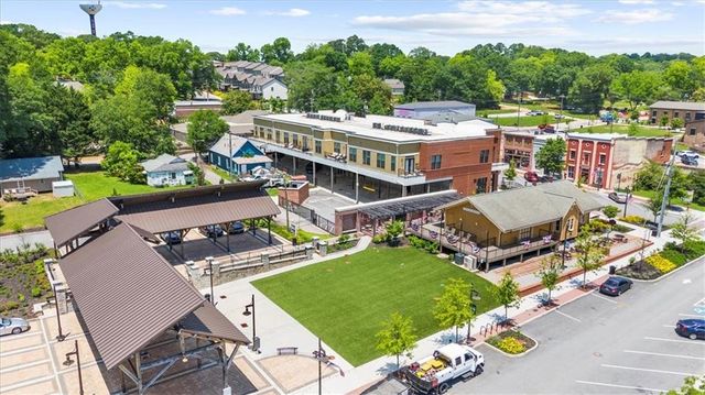 6020 Harbour Mist Drive, Flowery Branch, GA 30542