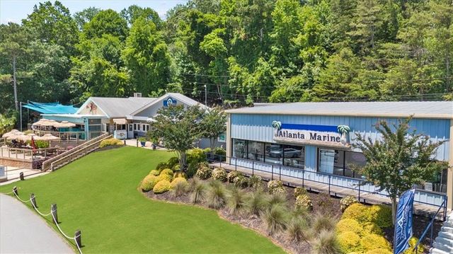 6020 Harbour Mist Drive, Flowery Branch, GA 30542