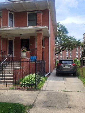 7422 S Coles Avenue, Chicago, IL 60649