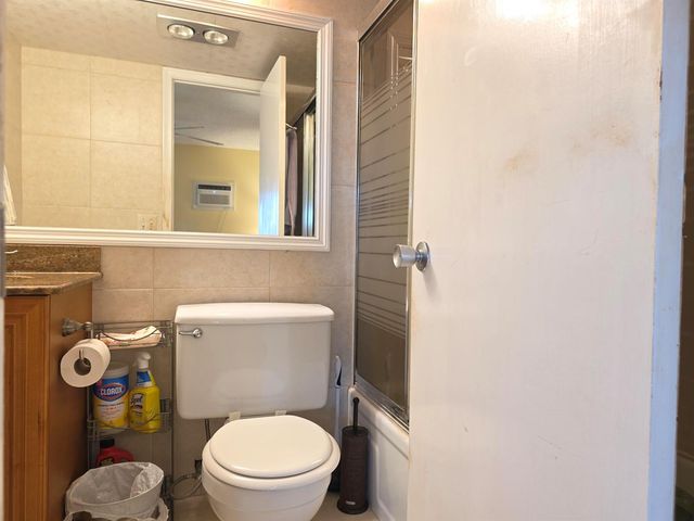 204 Kent L L, West Palm Beach, FL 33417