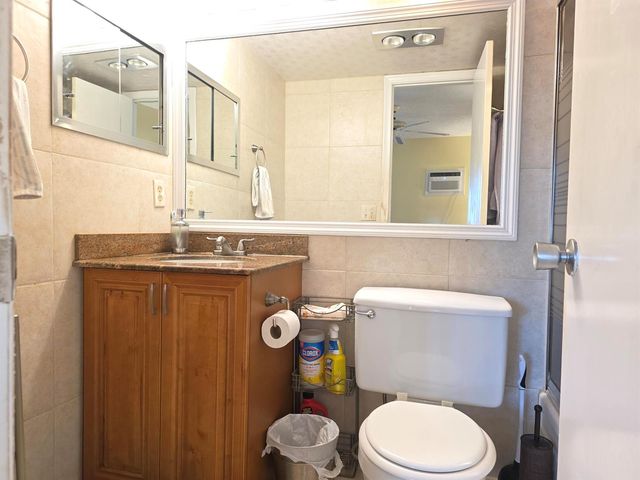 204 Kent L L, West Palm Beach, FL 33417