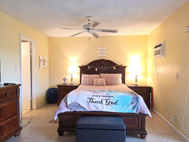 204 Kent L L, West Palm Beach, FL 33417