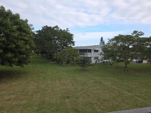 204 Kent L L, West Palm Beach, FL 33417